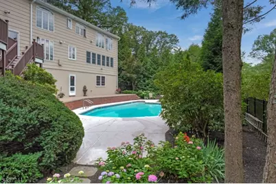 18 Kings Hill Ct, Summit, NJ 07901 - Photo 45