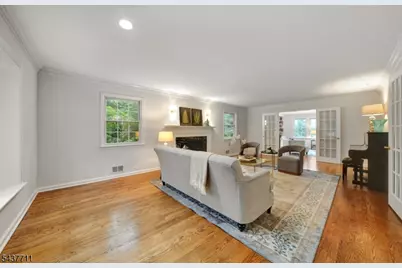 18 Kings Hill Ct, Summit, NJ 07901 - Photo 7