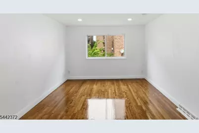 8 Van Nostrand Ave, Jersey City, NJ 07305 - Photo 19