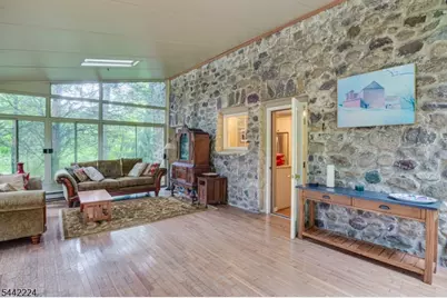 91 W Glen Rd, Denville, NJ 07834 - Photo 5