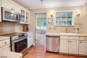 91 W Glen Rd, Denville, NJ 07834 - Photo 9
