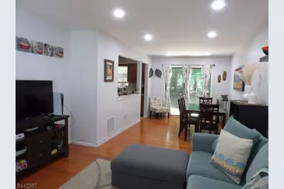 605 Timber Oaks Rd, Edison, NJ 08820 - Photo 7