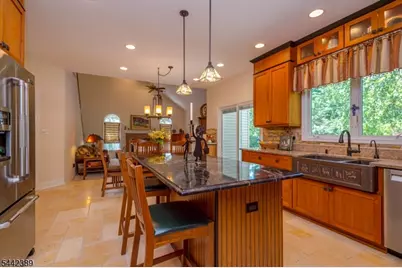 46 Westbury Ct, Montgomery Township, NJ 08558 - Photo 7