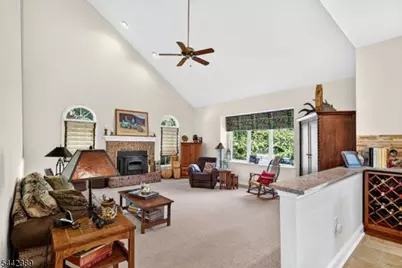 46 Westbury Ct, Montgomery Township, NJ 08558 - Photo 9