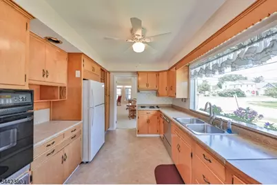 670 Belvidere Rd, Phillipsburg, NJ 08865 - Photo 15