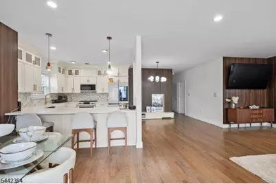 461 1st Ave, Elizabeth, NJ 07206 - Photo 9