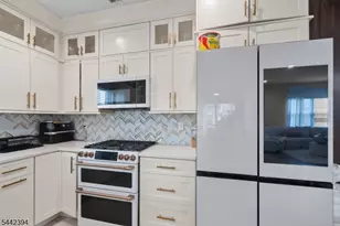 461 1st Ave, Elizabeth, NJ 07206 - Photo 3