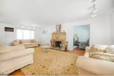 15 E Pierrepont Ave, Rutherford, NJ 07070 - Photo 1