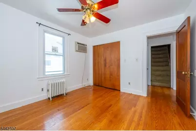 8-02 Henderson Blvd, Fair Lawn, NJ 07410 - Photo 9