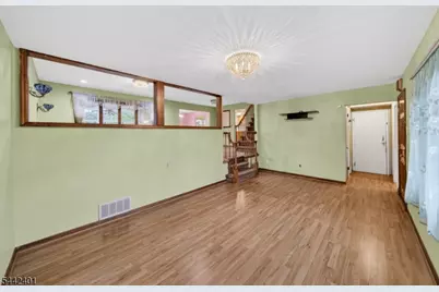 95 Pine St, Woodbridge Township, NJ 08830 - Photo 7