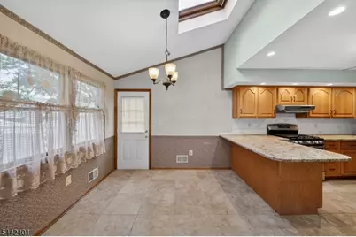 95 Pine St, Woodbridge Township, NJ 08830 - Photo 9