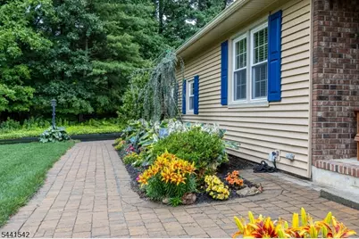 18 Shearman Rd, Roxbury Township, NJ 07876 - Photo 5