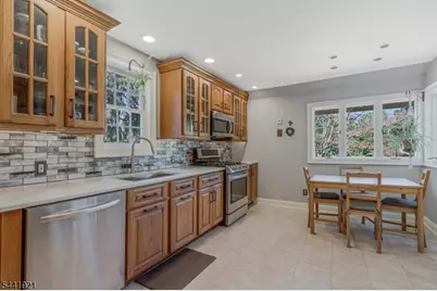 785 Chimney Rock Rd, Bridgewater, NJ 08836 - Photo 15