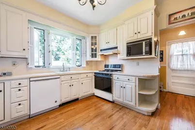 17 E Cooper St, Dover, NJ 07801 - Photo 17