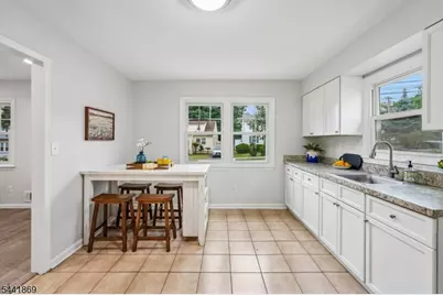 95 Mitchell St, West Orange Township, NJ 07052 - Photo 9