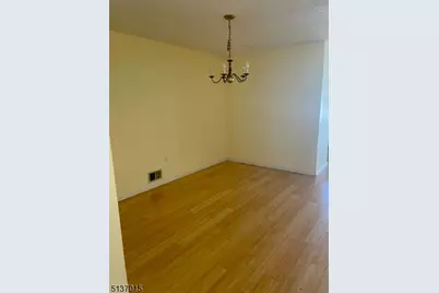 6 Diamond Ct, Franklin Township, NJ 08823 - Photo 3