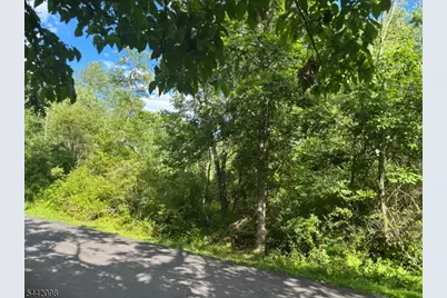 316 Old Farm Rd, Lebanon Township, NJ 08826 - Photo 5