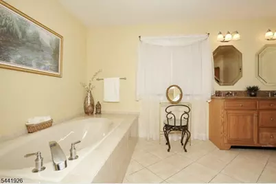 72 Birch Ln, Wayne Twp., NJ 07470 - Photo 25