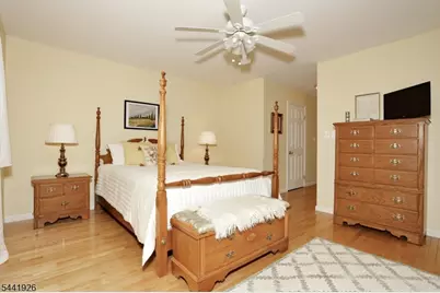 72 Birch Ln, Wayne Twp., NJ 07470 - Photo 23