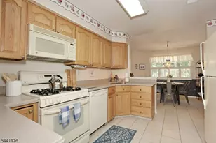 72 Birch Ln, Wayne Twp., NJ 07470 - Photo 15