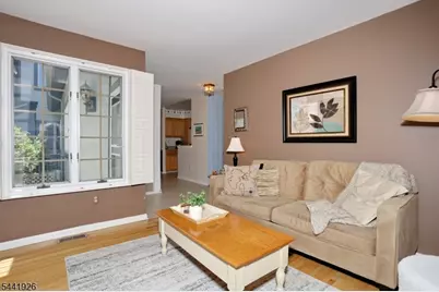 72 Birch Ln, Wayne Twp., NJ 07470 - Photo 13
