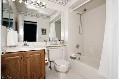 72 Birch Ln, Wayne Twp., NJ 07470 - Photo 31