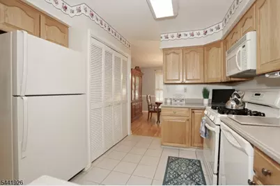 72 Birch Ln, Wayne Twp., NJ 07470 - Photo 17
