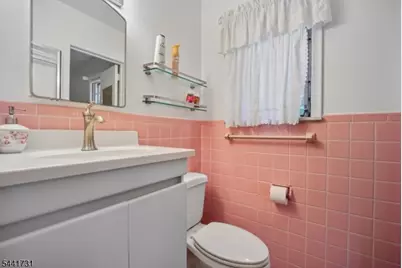 19 Bear Brook Ln, Livingston, NJ 07039 - Photo 29