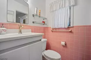 19 Bear Brook Ln, Livingston, NJ 07039 - Photo 29