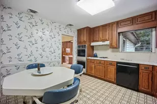 19 Bear Brook Ln, Livingston, NJ 07039 - Photo 15