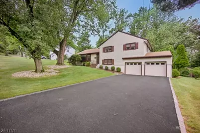 19 Bear Brook Ln, Livingston, NJ 07039 - Photo 3