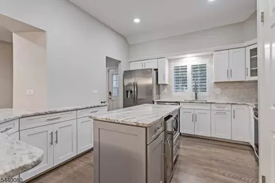 24 Village Drive, Montville Township, NJ 07045 - Photo 9