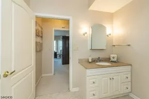 375 Rifle Camp Rd, Woodland Park, NJ 07424 - Photo 13