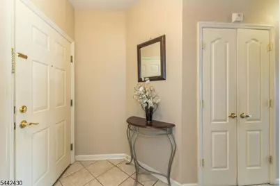 375 Rifle Camp Rd #202, Woodland Park, NJ 07424 - Photo 5