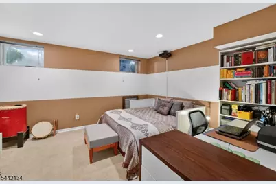 215 Barringer Dr #215, Nutley, NJ 07110 - Photo 25
