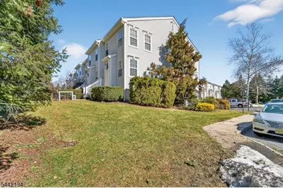 215 Barringer Dr #215, Nutley, NJ 07110 - Photo 5
