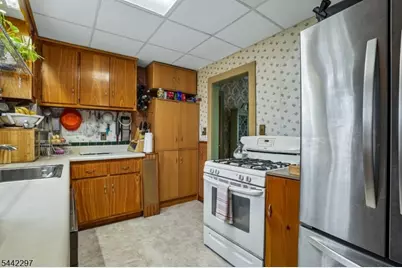 14 Fritz St, Bloomfield, NJ 07003 - Photo 15