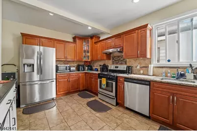 114 Melrose Ave, Irvington, NJ 07111 - Photo 9