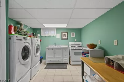 170 Dawson Ave, Clifton, NJ 07012 - Photo 13