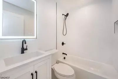 13 Arverne Rd, West Orange Township, NJ 07052 - Photo 11