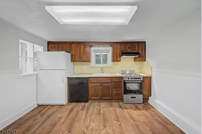 242 W Hanover Ave, Morris Township, NJ 07960 - Photo 9
