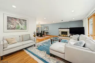 350 Greenbrier Ct, Mountainside, NJ 07092 - Photo 9