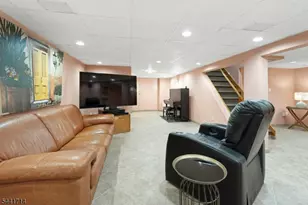 350 Greenbrier Ct, Mountainside, NJ 07092 - Photo 25