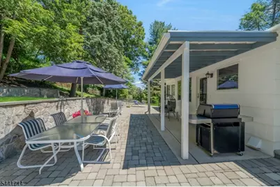 350 Greenbrier Ct, Mountainside, NJ 07092 - Photo 5