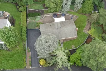 350 Greenbrier Ct, Mountainside, NJ 07092 - Photo 33