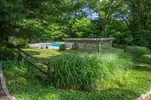 235 Mountainside Rd, Mendham Township, NJ 07945 - Photo 37