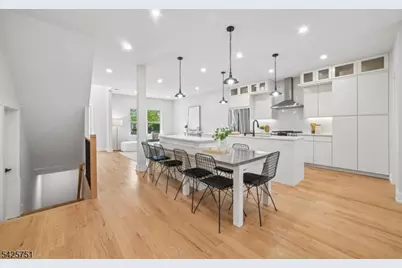 136 Irwin St, Springfield, NJ 07081 - Photo 9