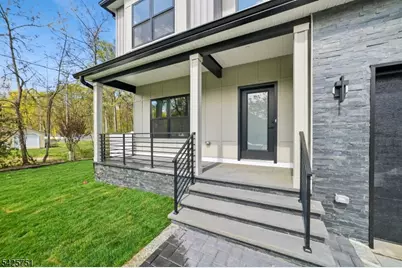 136 Irwin St, Springfield, NJ 07081 - Photo 3