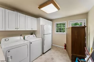 17 Schwinn Dr, Clark Township, NJ 07066 - Photo 21
