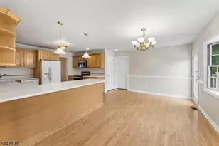 17 Schwinn Dr, Clark Township, NJ 07066 - Photo 11
